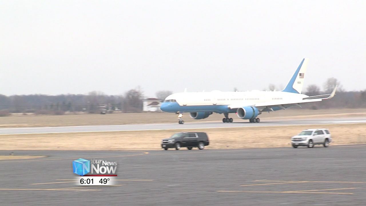 Air Force One touches down at the Allen County Airport 1.jpg